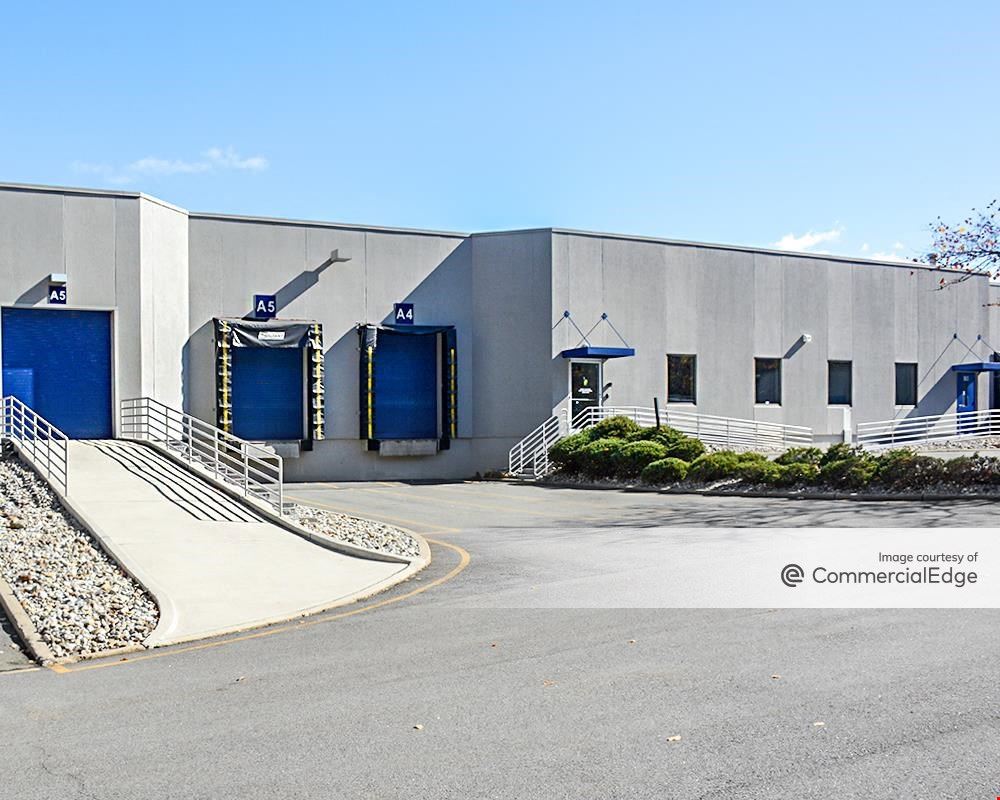 2 Cranberry Road