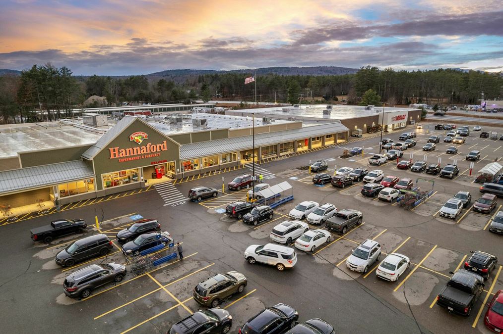 Ossipee, NH - Hannaford Plaza