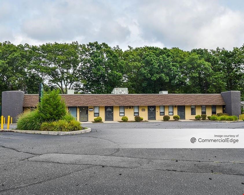 Crossroads South Corporate Park - 1787 & 1797 Veterans Memorial Hwy