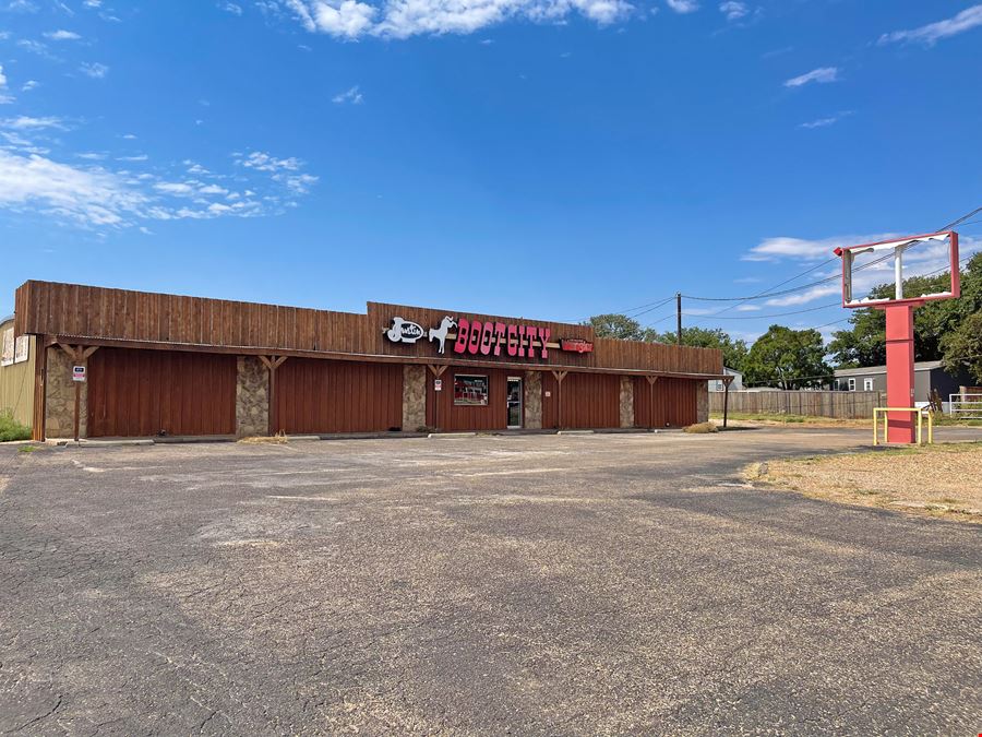 West Lubbock Flex Space