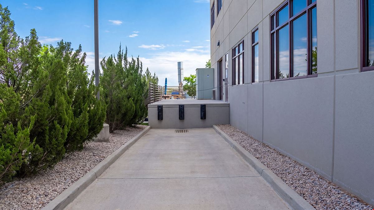 6075 Longbow Drive