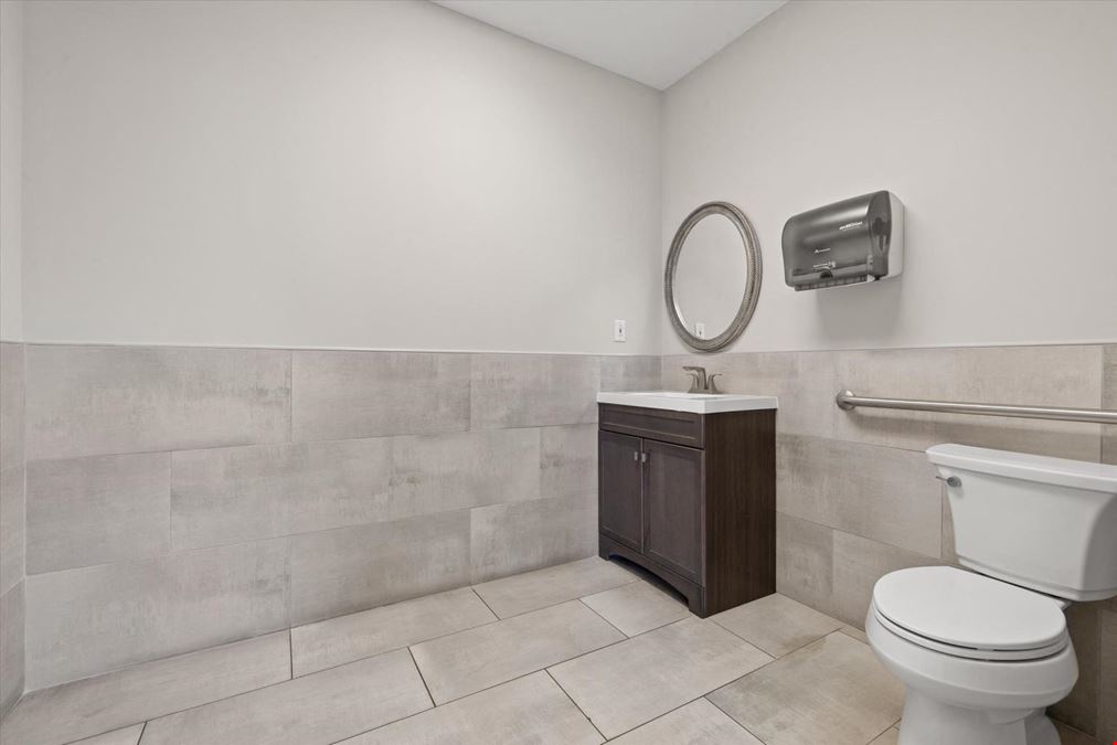 East Brainerd Office Suite 7 Private Offices 