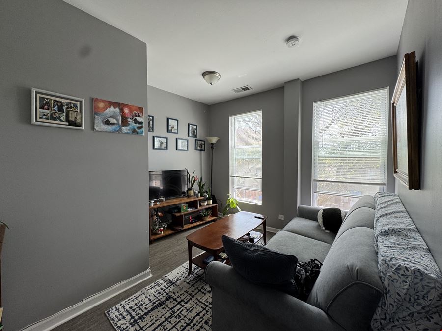 2120 W Cullerton St