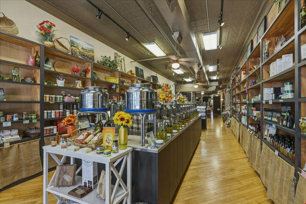 FULLY LEASED MIXED-USE INVESTMENT IN DOWNTOWN STAUNTON