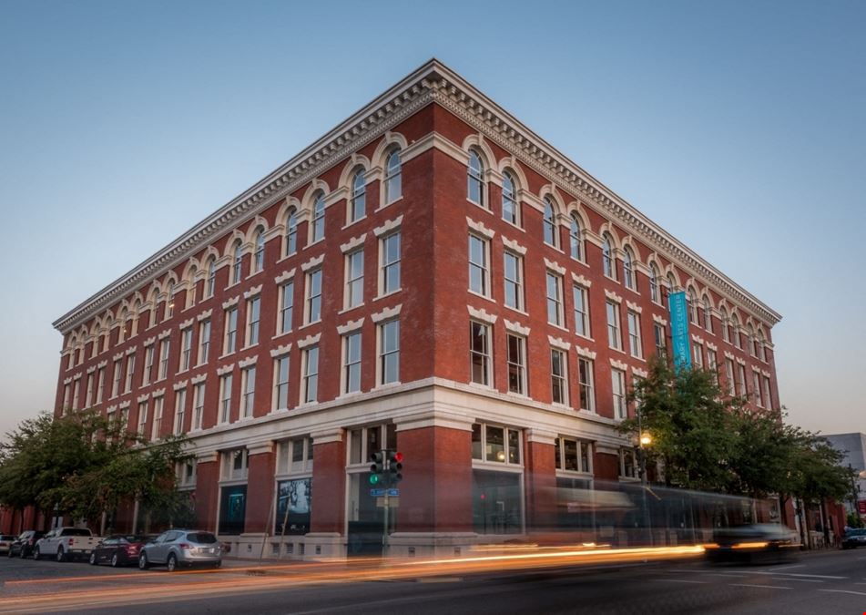 900 Camp Street
