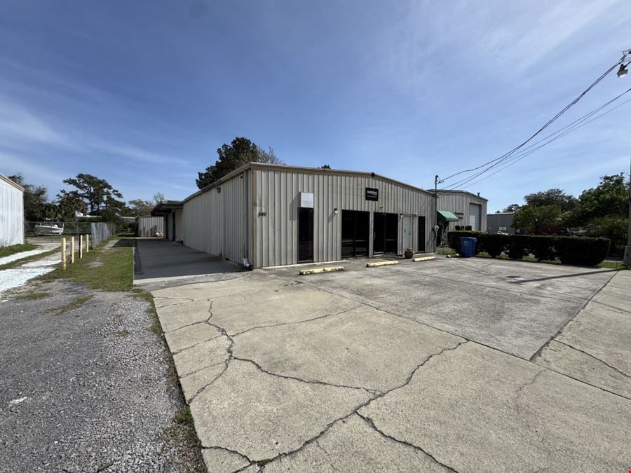 640 Sandy Ln