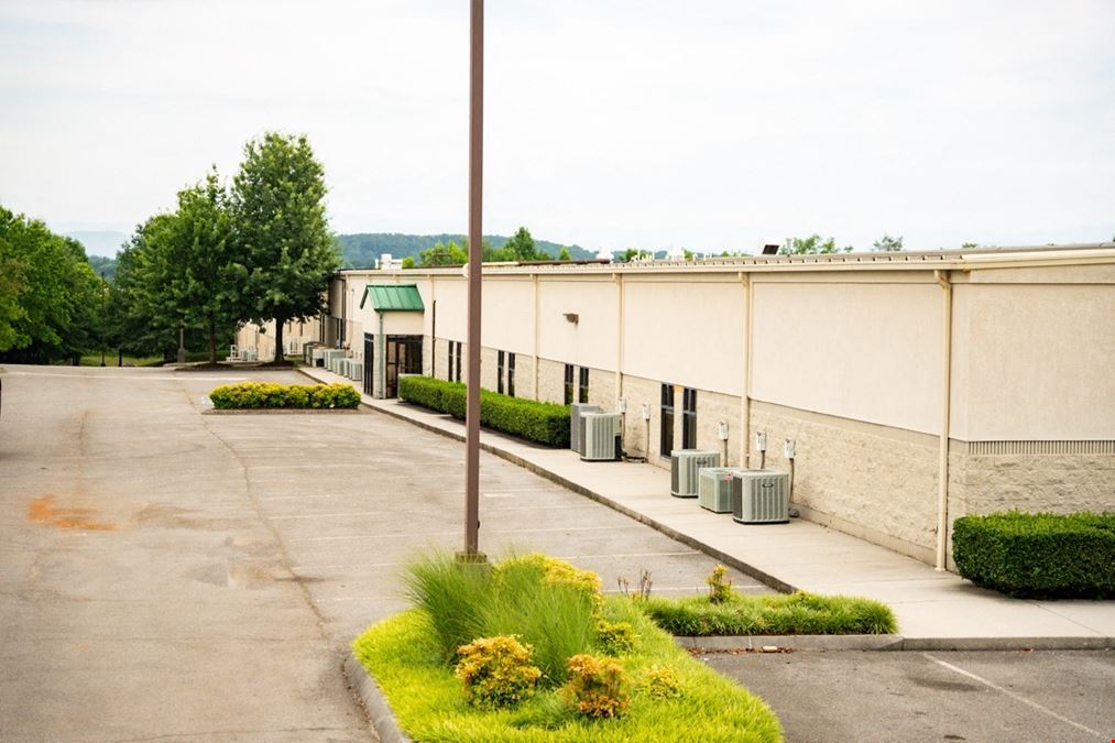 56,604 SF Office or Flex Redevelopment | Knoxville, TN MSA