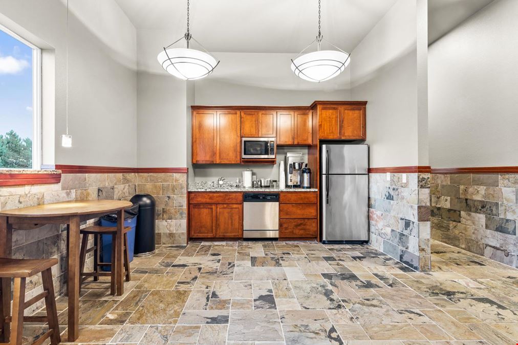 SilverRock Executive Suites