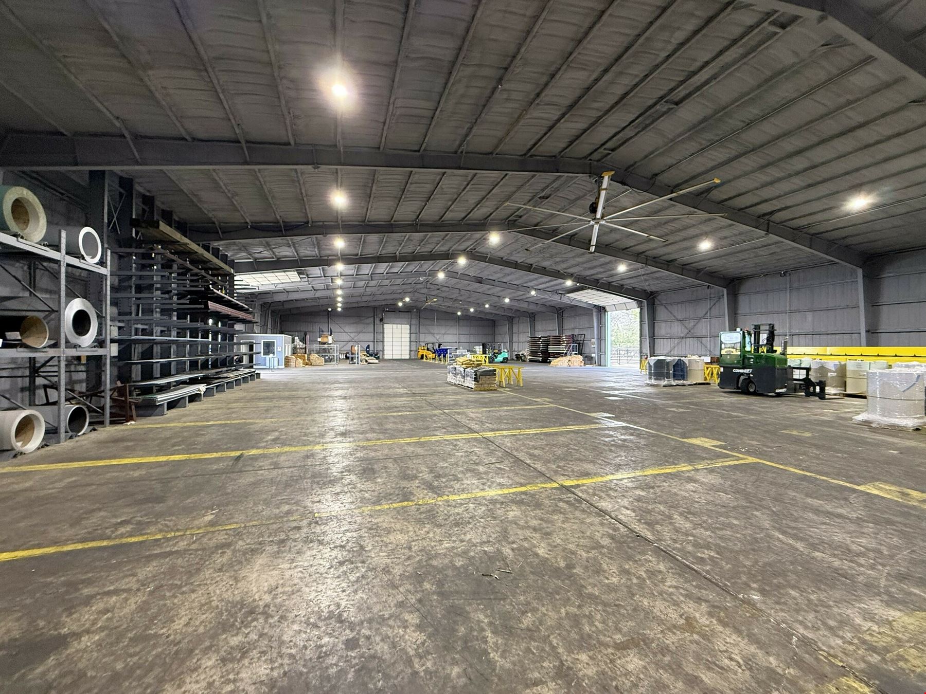 Rail Served Warehouse & Office | 22,400 SF
