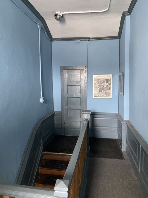 220 6th St.