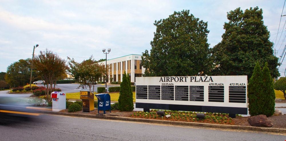 Airport Plaza