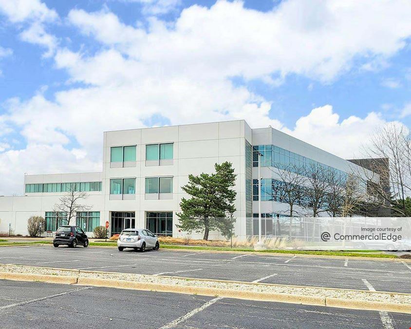 900 North Arlington Heights Road
