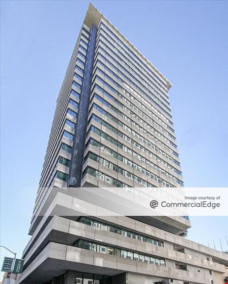 Preview of commercial space at 601 California Street