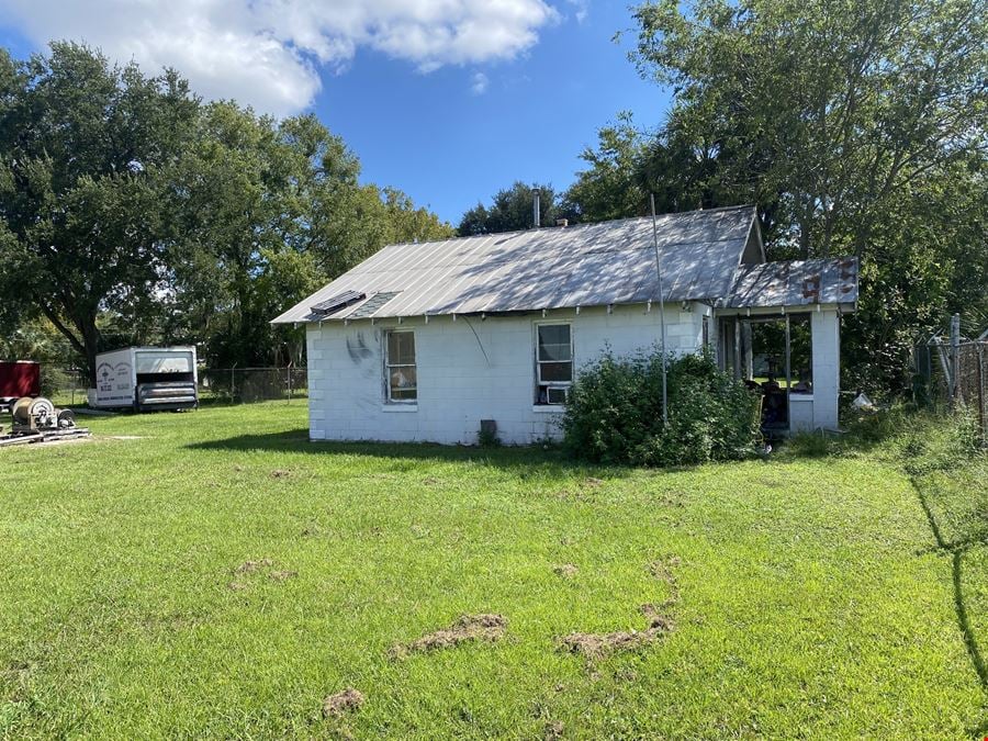 628 & 634 Dyal Street / 619 & 645 E 10th Street