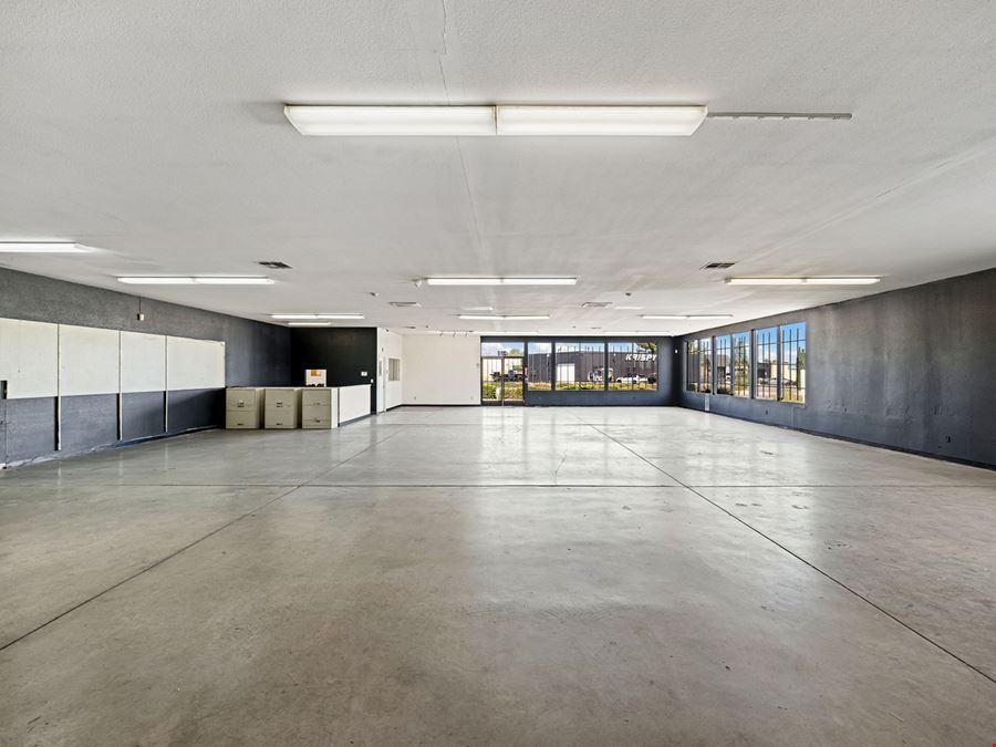 I-15 freeway showroom