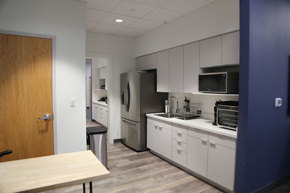 Markets West 1499 Office Suites
