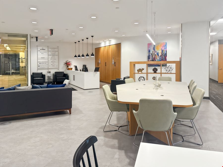 Regus - Schaumburg - Woodfield Preserve
