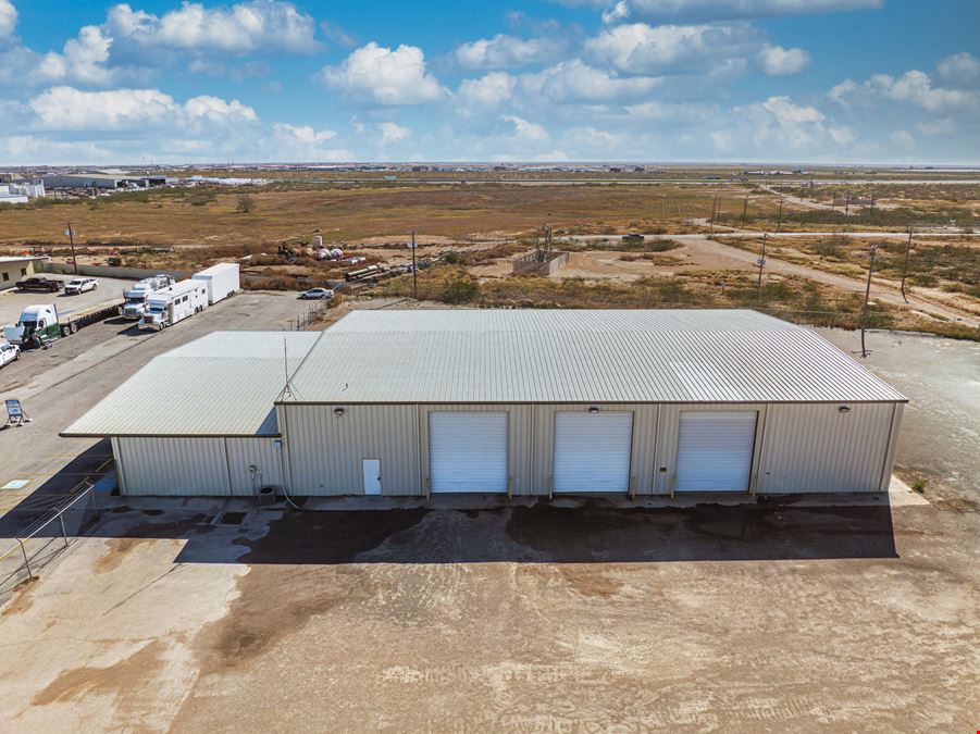Crane Served Industrial Facility on 1.94 Acres