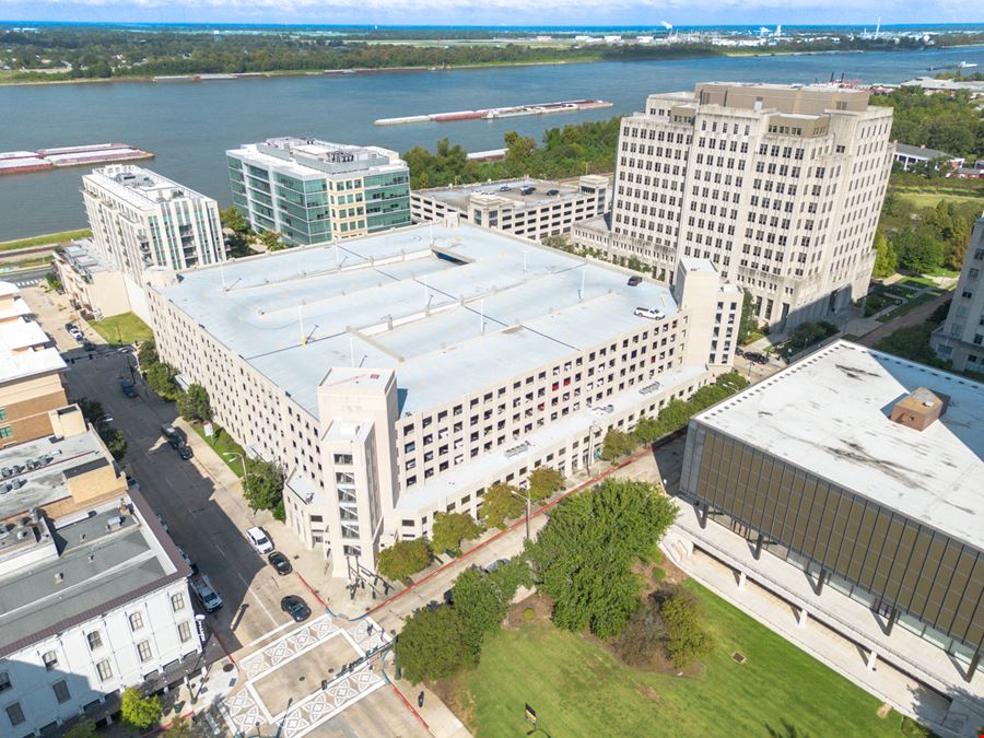 LaSalle Complex: Retail Space on Third Street in Downtown