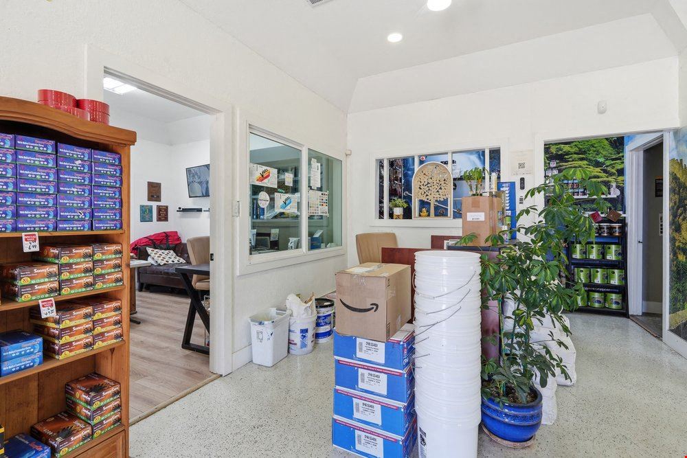 615 Stockton Avenue