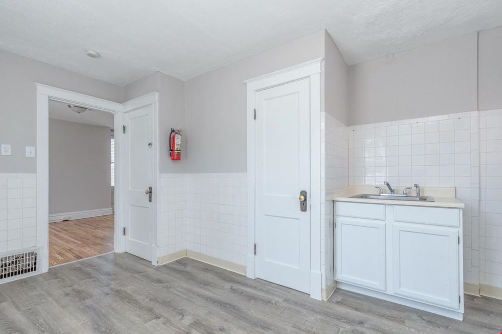 Richmond Heights Former Salon/Office Building For Sale