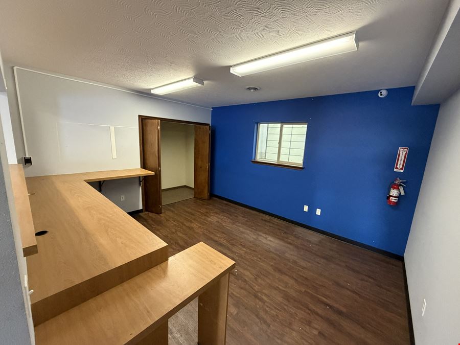 3606 E. Wellesley Ave