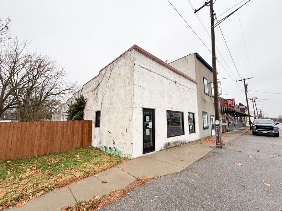 2,472 SF Retail Building for Sale