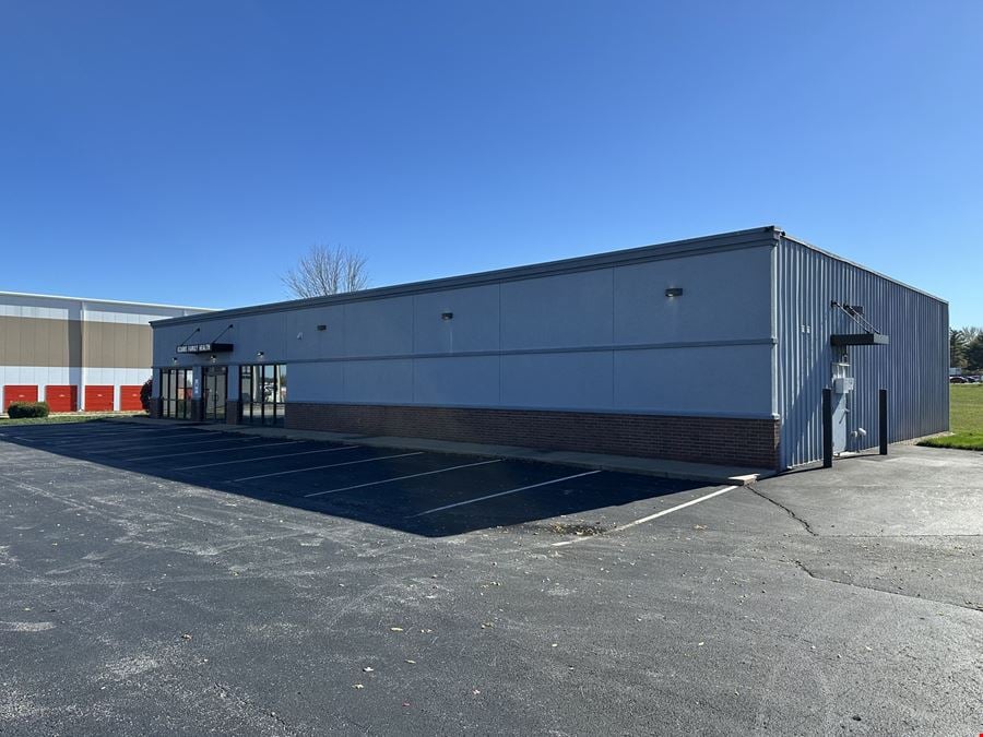 4941 N. Town Centre Drive: ±5,445 SF Office Building