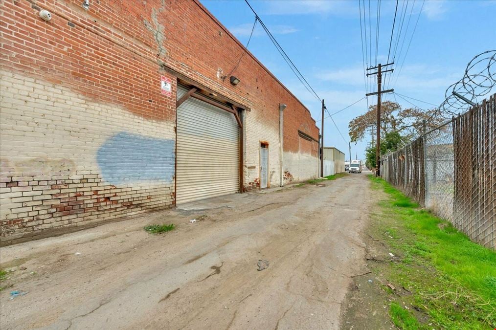 ±10,350 SF Commercial Building in Porterville, CA