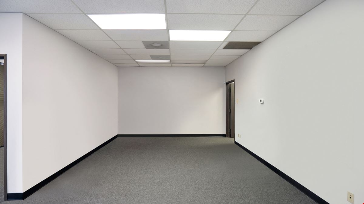 2152 W Hwy Office Sublease