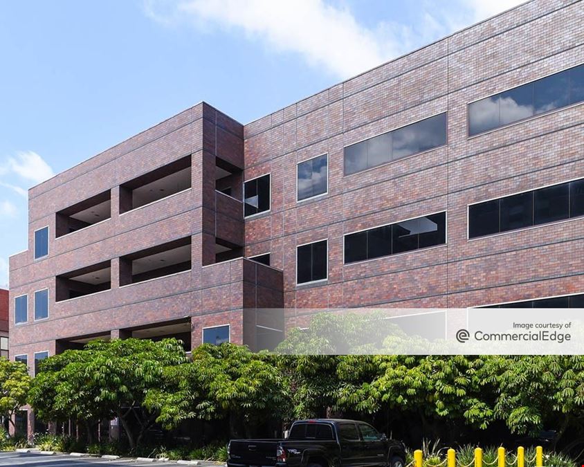 CMC Medical Plaza