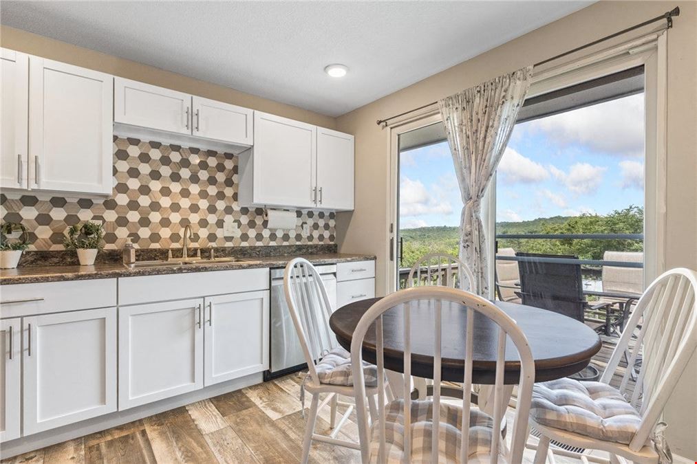 22244 N Highway 281