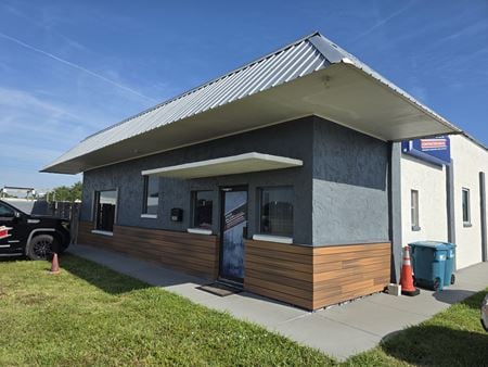 Preview of Industrial space for Rent at 340 Manor Dr