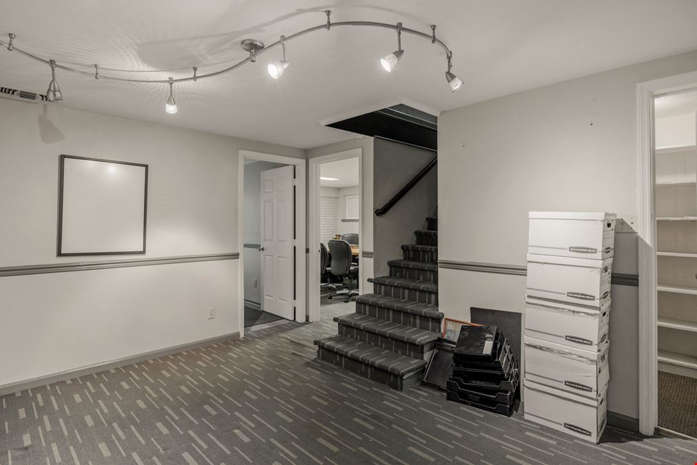 Building For Sale - or Redevelopment Opportunity