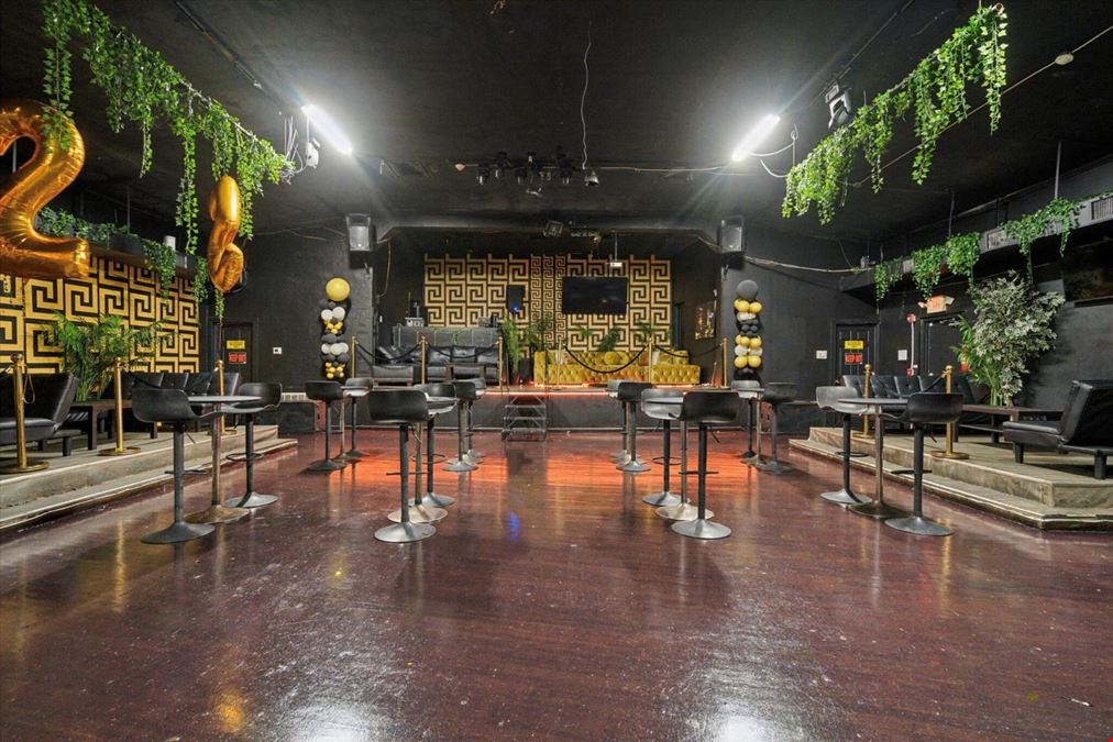 Cash-flowing Upscale Night Club | 11,000 SF
