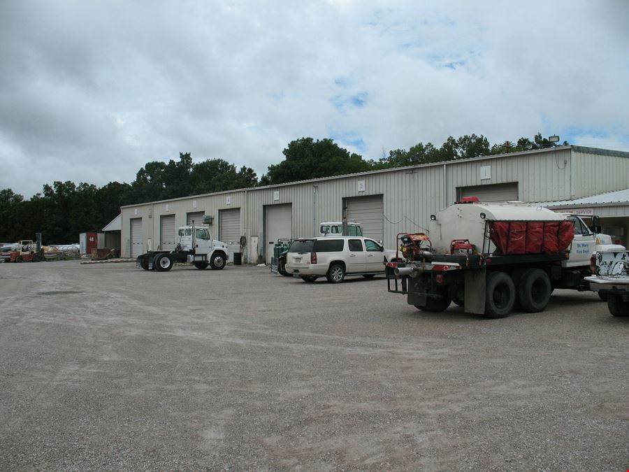 28,062 SF of Industrial Buildings on 18 Acres