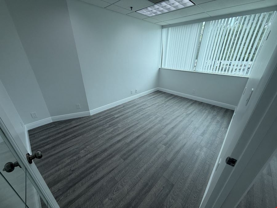 1108 SF Suite 302D PROFESSIONAL & MEDICAL OFFICE SPACE FOR LEASE