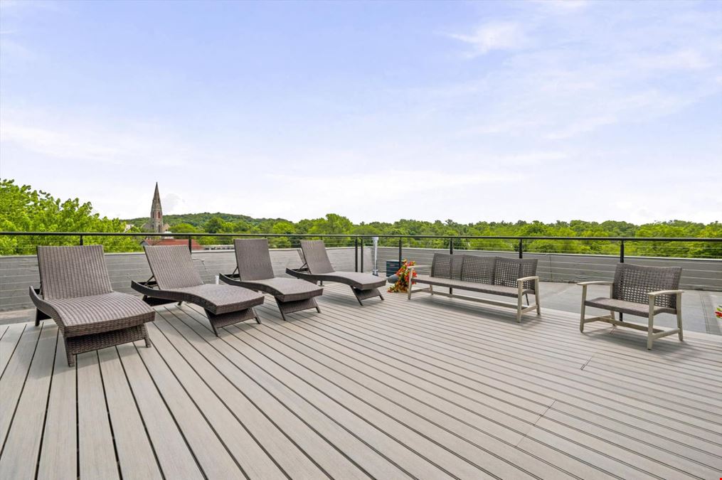 122 Greenwich Ave