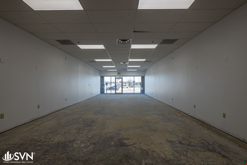 Lexington High Traffic Retail Suite