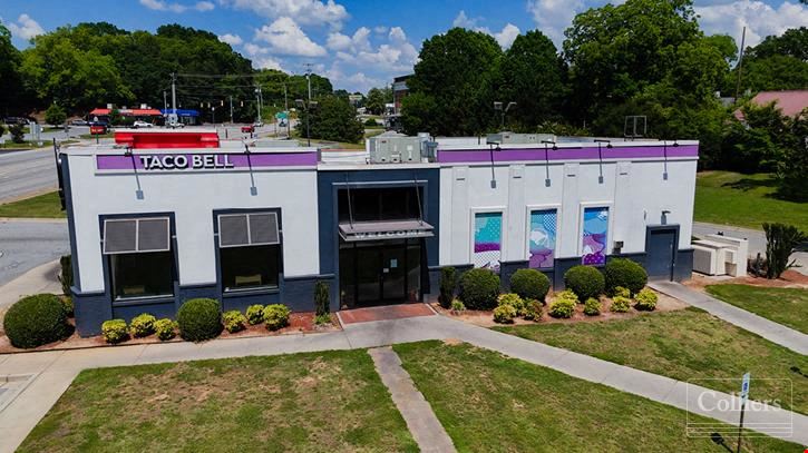 ±3,383-SF Freestanding Restaurant Building with Excellent Visibility