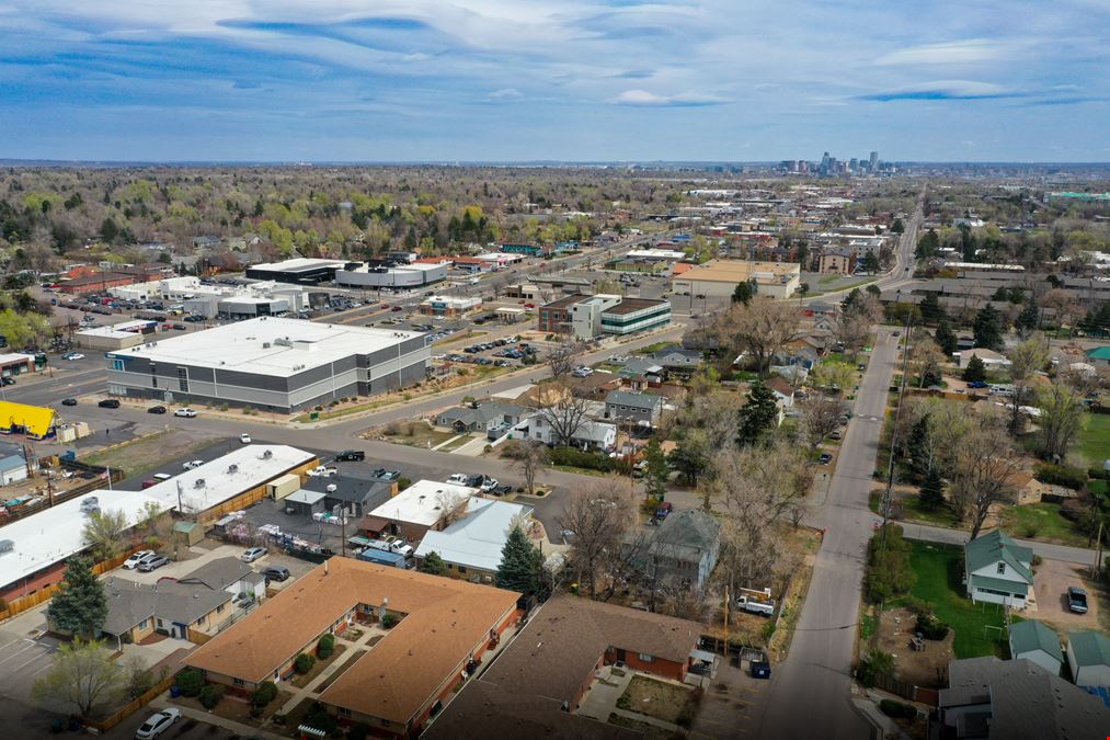 Lakewood Owner User Office With Garage Space