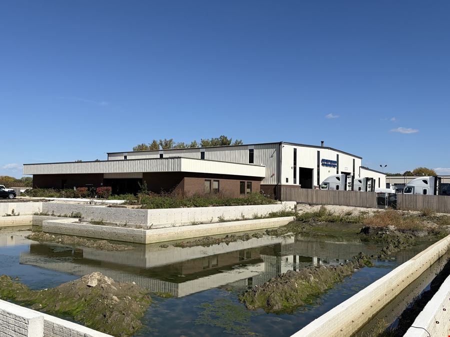 Truck Maintenance Facility & Truck Parking for Sale