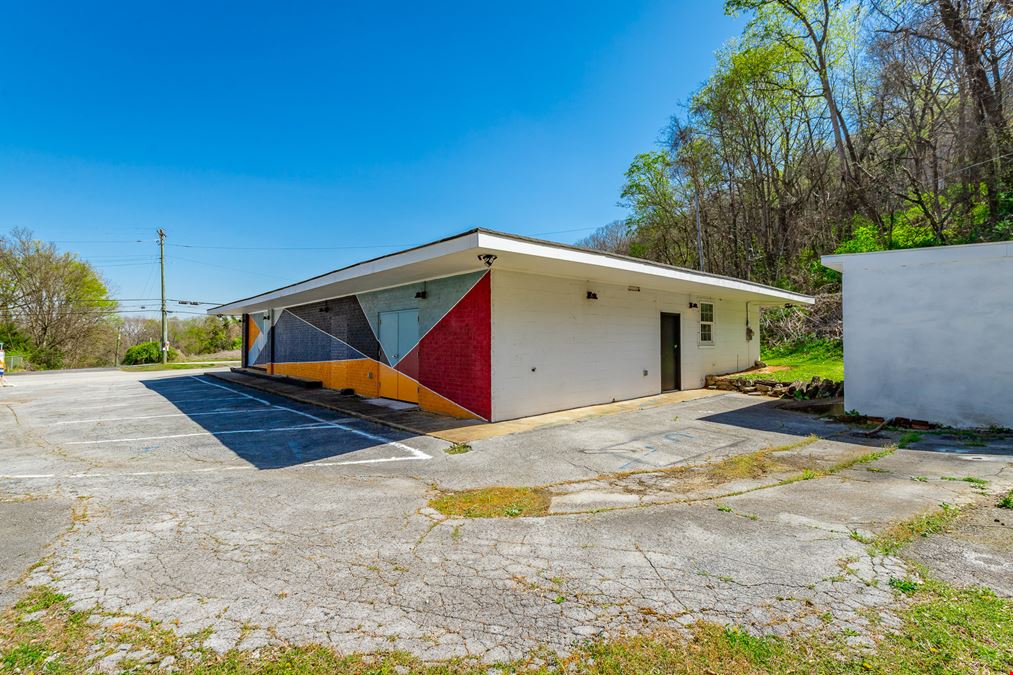 2502 Cummings Hwy