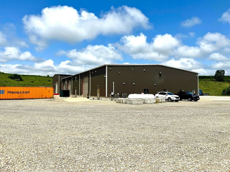 14,800 SF Office/Warehouse on 5.9 AC