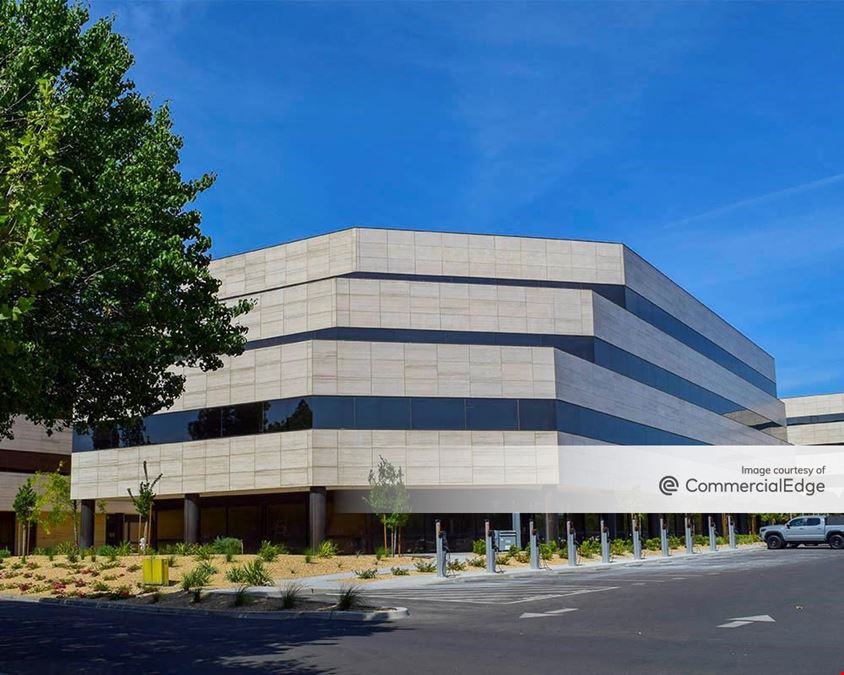 Fig Garden Financial Center - 5250 North Palm Avenue