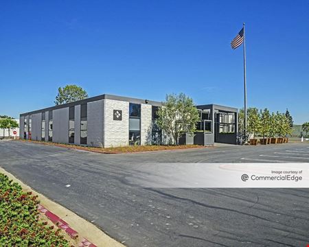Airport Business Center - 17755-17785 & 18017-18021 Sky Park Circle - Irvine