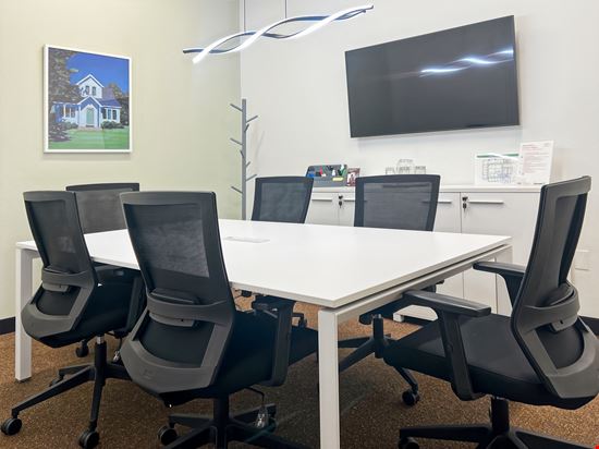 Regus - Burleson - E Renfro St
