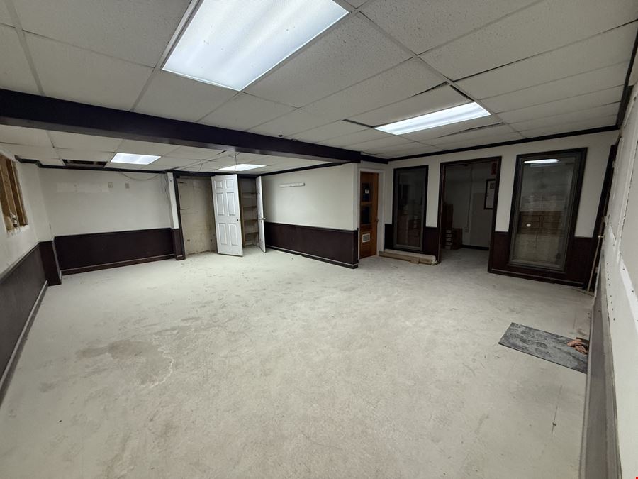 Suite 319 Flex Warehouse