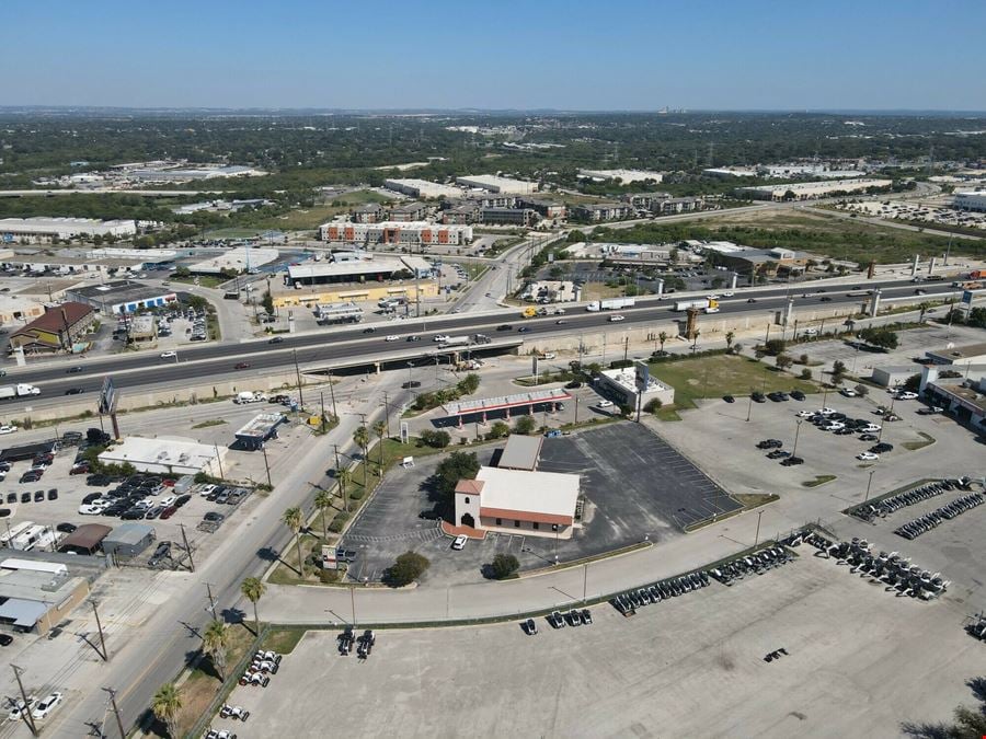 IH 35 Building For Sale