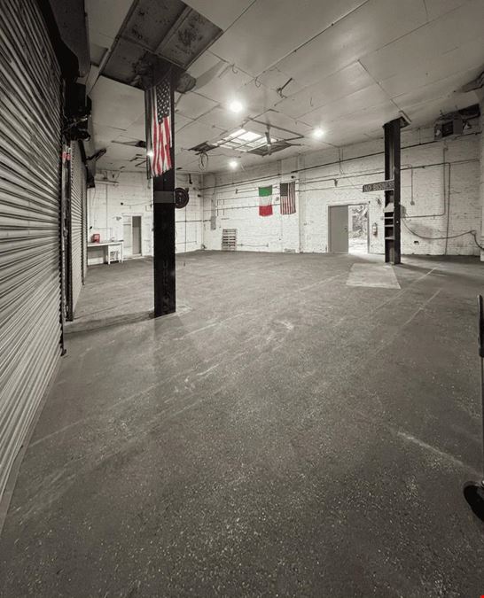 700 - 2,800 SF | 286 Hamilton Avenue | Divisible Industrial Space With Roll-Down Gates & Backyard for Lease